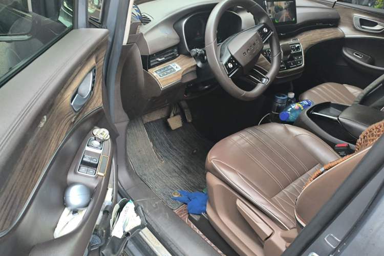 Used Roewe iMAX8 New Energy 2022 Silver Edition Driver Seat