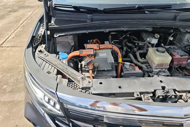 Used Roewe iMAX8 New Energy 2022 Silver Edition Engine Bay Right