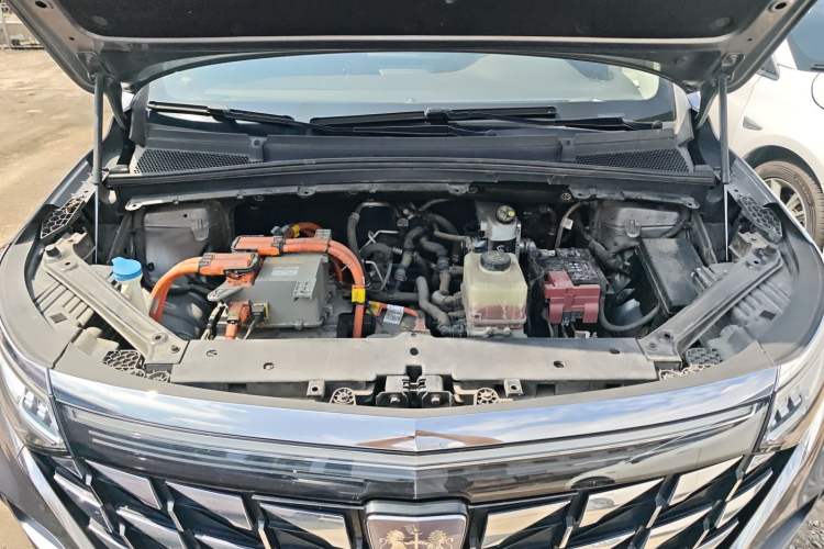Used Roewe iMAX8 New Energy 2022 Silver Edition Engine Bay
