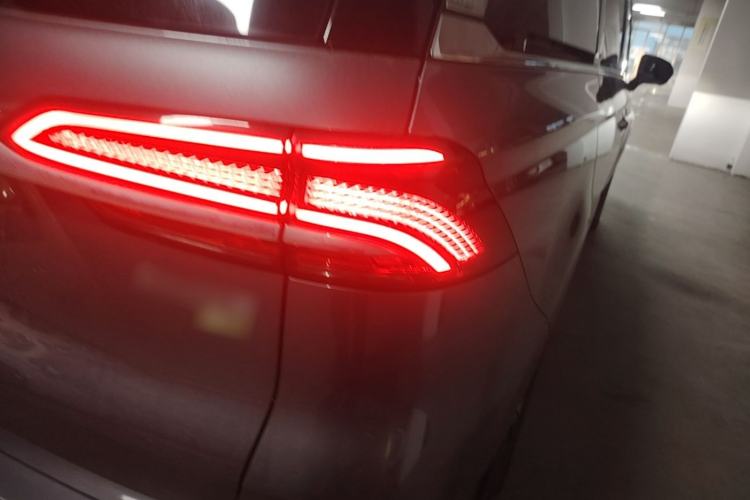 Used Roewe iMAX8 New Energy 2022 Golden Edition Exterior 3