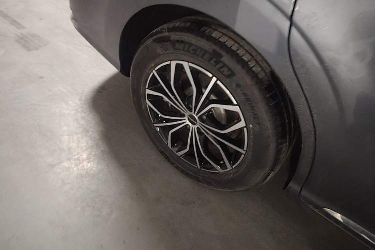 Used Roewe iMAX8 New Energy 2022 Golden Edition Exterior 5