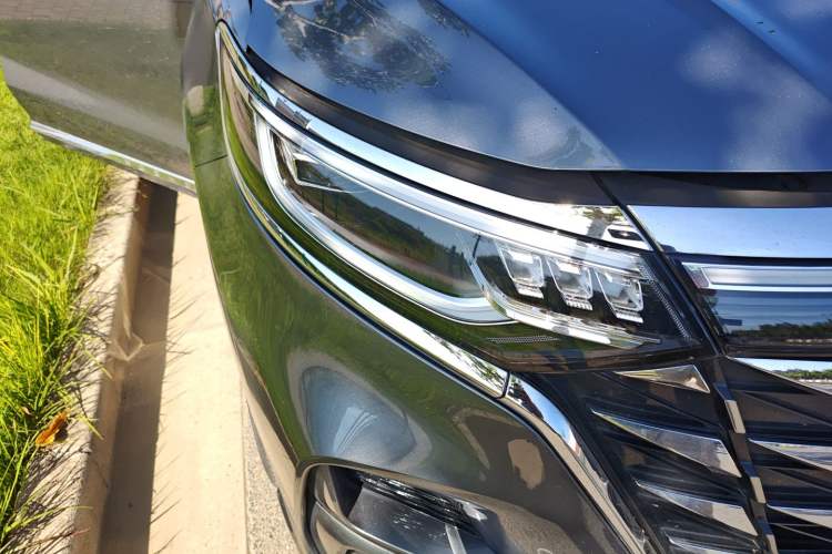 Used Roewe iMAX8 New Energy 2022 Golden Edition Exterior 6