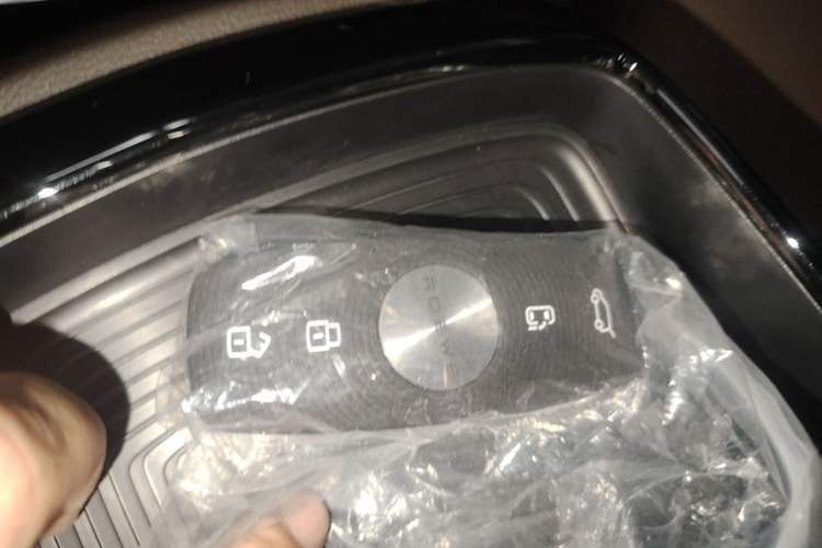 Used Roewe iMAX8 New Energy 2022 Golden Edition Interior 1