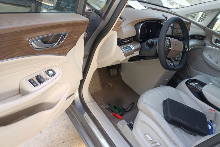 Used Roewe iMAX8 New Energy 2022 Golden Edition Interior 3