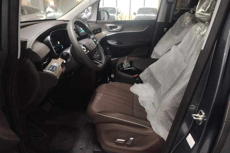 Used Roewe iMAX8 New Energy 2022 Golden Edition Left Front Seat