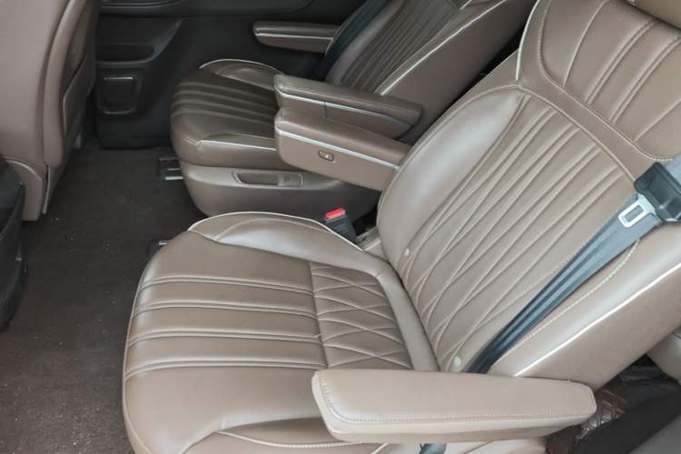 Used Roewe iMAX8 New Energy 2022 Silver Edition Left Rear Seat