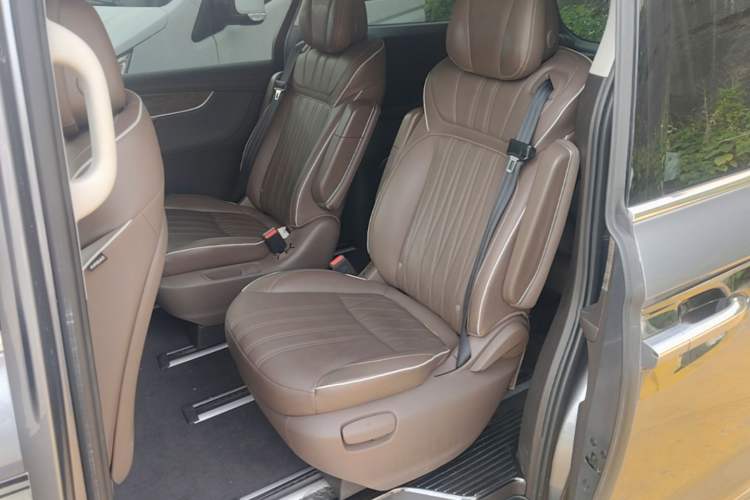 Used Roewe iMAX8 New Energy 2022 Silver Edition Left Rear Seat