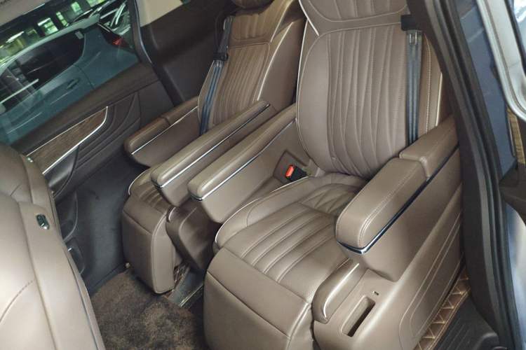Used Roewe iMAX8 New Energy 2022 First-Class Platinum Edition Left Rear Seat