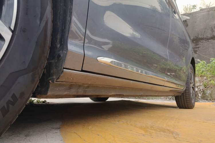 Used Roewe iMAX8 New Energy 2022 Silver Edition Left Side Sill