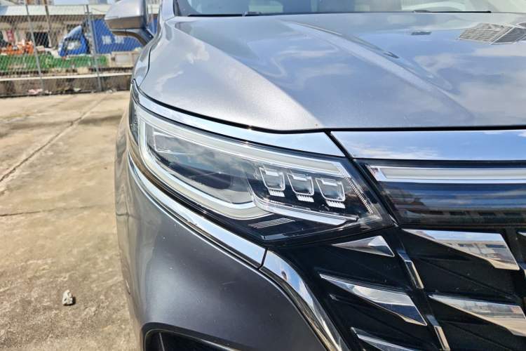 Used Roewe iMAX8 New Energy 2022 Silver Edition Right Front Headlight