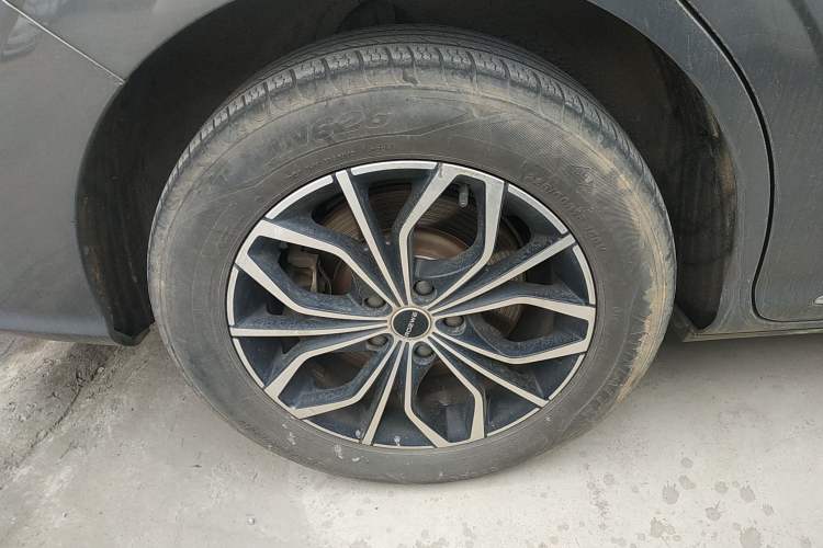 Used Roewe iMAX8 New Energy 2022 First-Class Diamond Edition Right Rear Wheel Hub