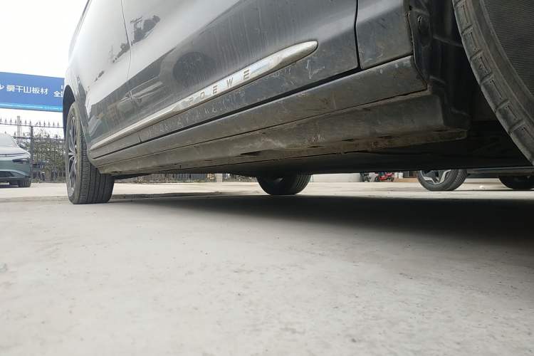 Used Roewe iMAX8 New Energy 2022 First-Class Diamond Edition Right Side Sill