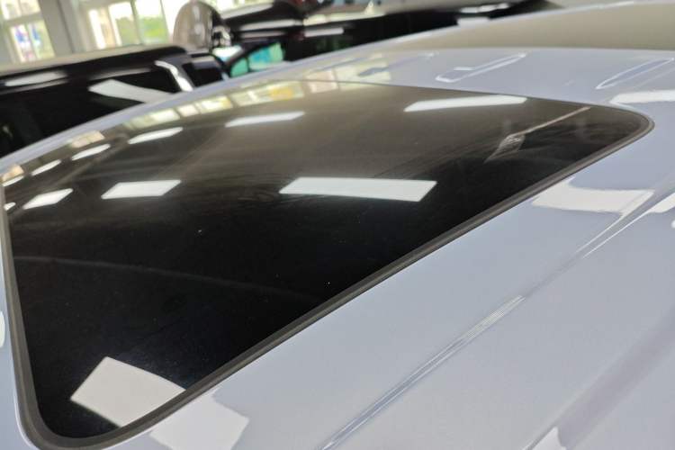 Used Roewe iMAX8 New Energy 2022 First-Class Platinum Edition Roof