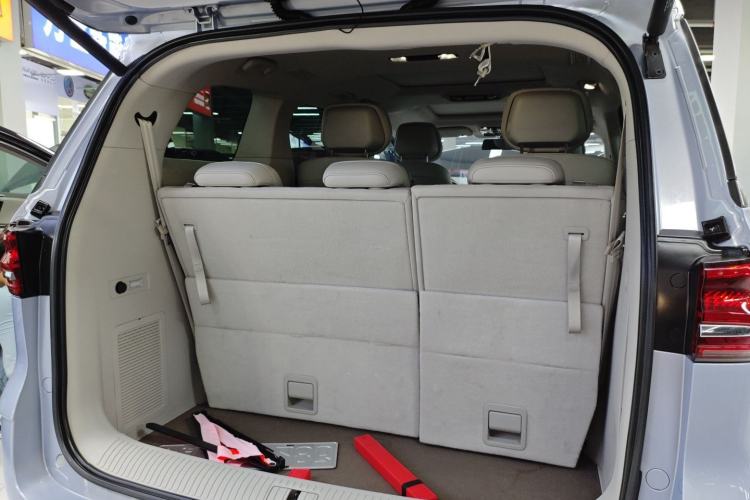 Used Roewe iMAX8 New Energy 2022 First-Class Platinum Edition Trunk