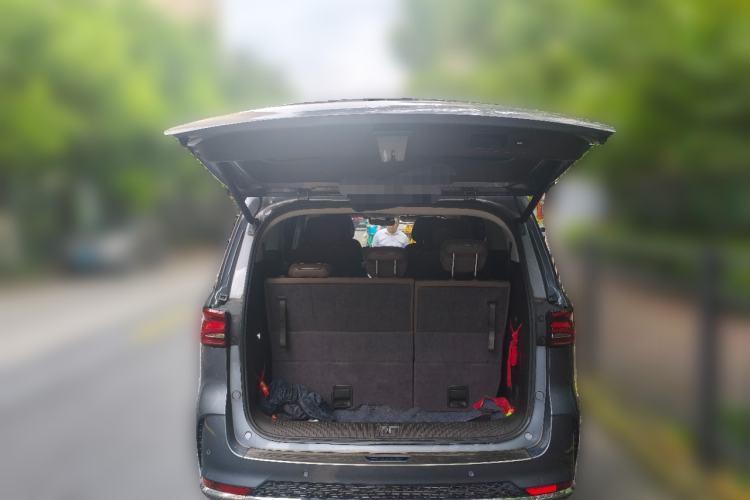 Used Roewe iMAX8 New Energy 2022 Silver Edition Trunk