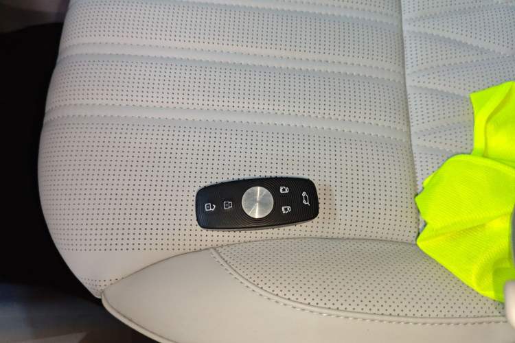 Used Roewe iMAX8 New Energy 2022 First-Class Platinum Edition Vehicle Key