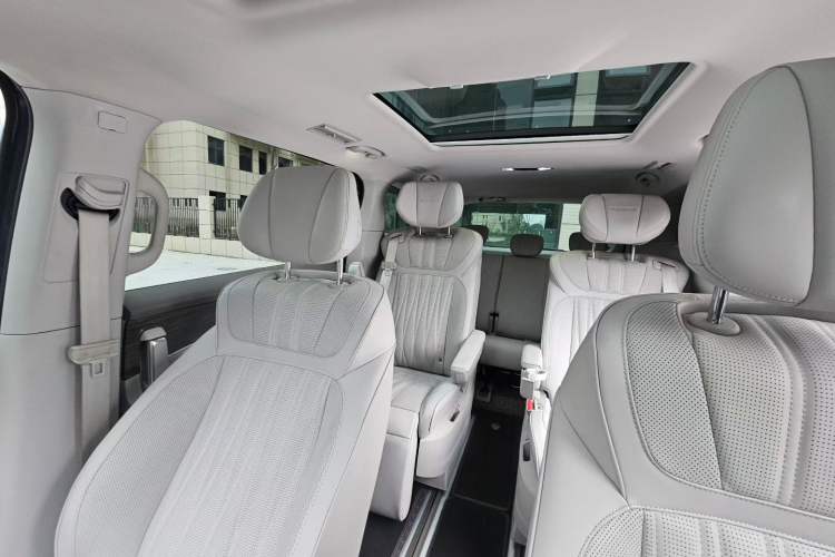 Used Roewe iMAX8 New Energy 2022 Golden Edition Interior 5