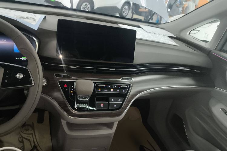 Used Roewe iMAX8 New Energy 2022 First-Class Platinum Edition Center Console