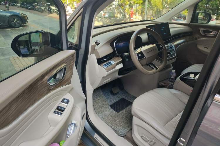 Used Roewe iMAX8 New Energy 2022 First-Class Platinum Edition Driver Seat