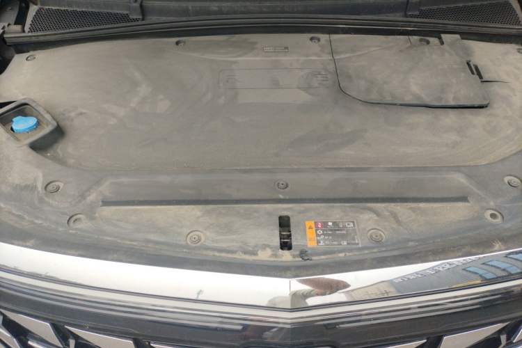 Used Roewe iMAX8 New Energy 2022 Golden Edition Engine Bay