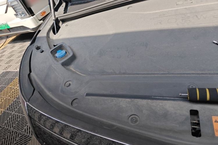 Used Roewe iMAX8 New Energy 2022 Silver Edition Engine Bay Right