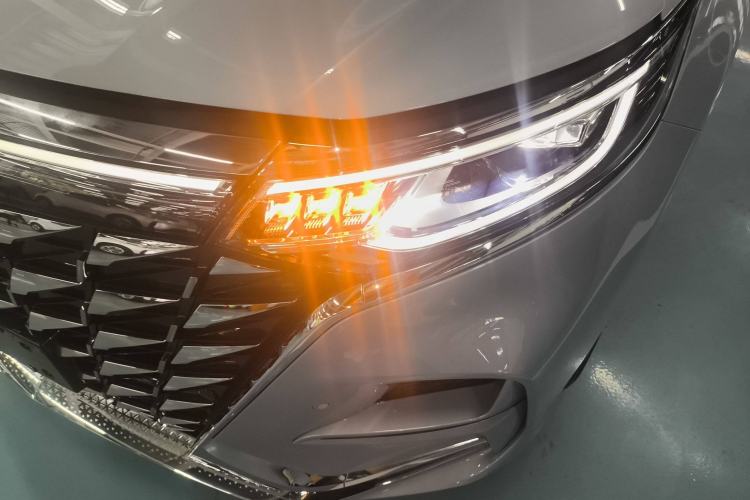 Used Roewe iMAX8 New Energy 2022 First-Class Platinum Edition Left Front Headlight