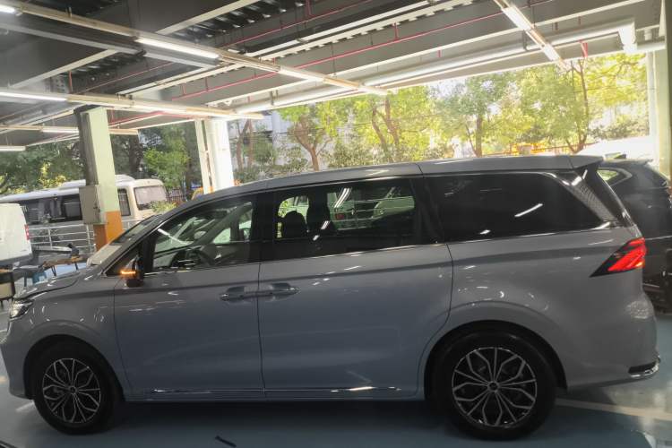 Used Roewe iMAX8 New Energy 2022 First-Class Platinum Edition Left Side