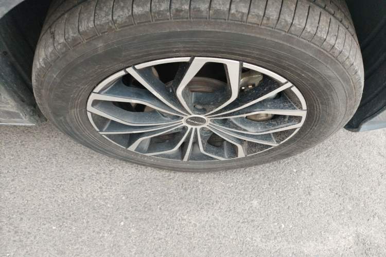 Used Roewe iMAX8 New Energy 2022 Golden Edition Right Front Wheel Hub