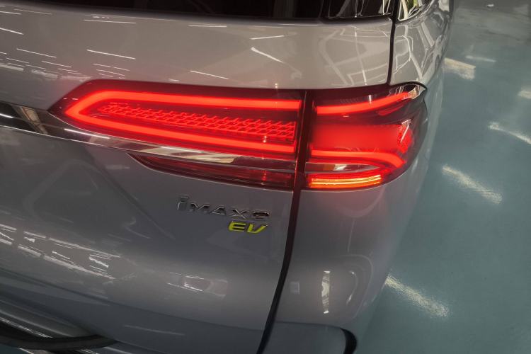Used Roewe iMAX8 New Energy 2022 First-Class Platinum Edition Right Rear Taillight