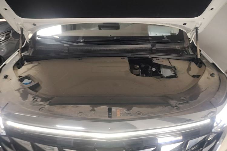 Used Roewe iMAX8 New Energy 2022 Golden Edition Engine Bay