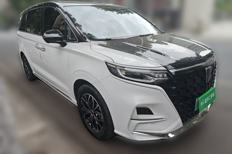 Used Roewe iMAX8 New Energy 2022 First-Class Titanium Edition Front Right 45 Deg