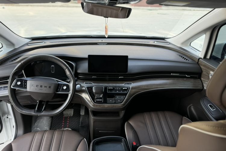 Used Roewe iMAX8 New Energy 2022 Golden Edition Interior 2