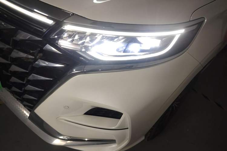 Used Roewe iMAX8 New Energy 2022 Golden Edition Left Front Headlight