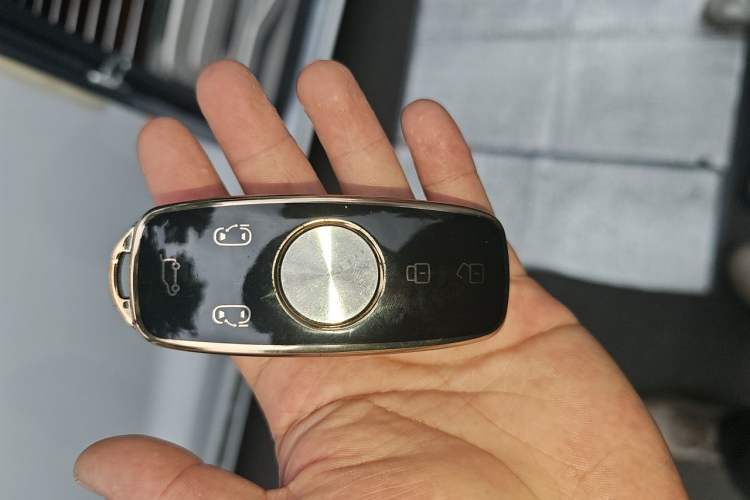 Used Roewe iMAX8 New Energy 2022 First-Class Titanium Edition Vehicle Key
