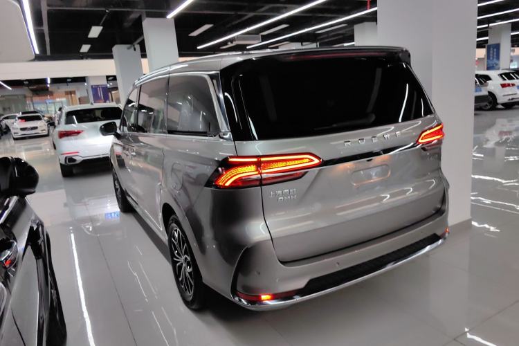 Used Roewe iMAX8 New Energy 2025 1.5T DMH Lu Zun Deluxe Edition Exterior 3