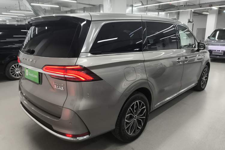 Used Roewe iMAX8 New Energy 2025 1.5T DMH Lu Zun Deluxe Edition Exterior 5