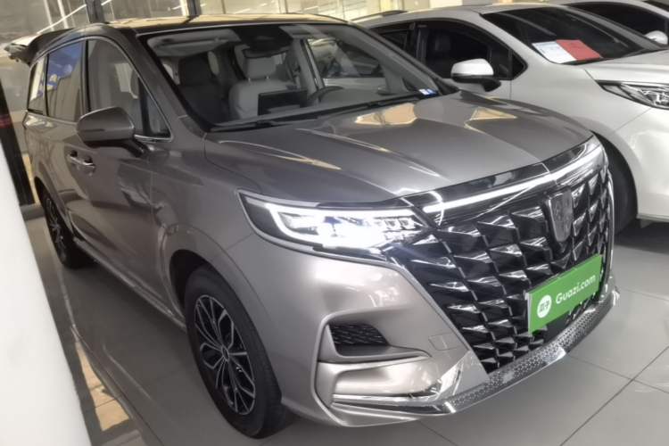 Used Roewe iMAX8 New Energy 2025 1.5T DMH Lu Zun Deluxe Edition Front Right 45 Deg