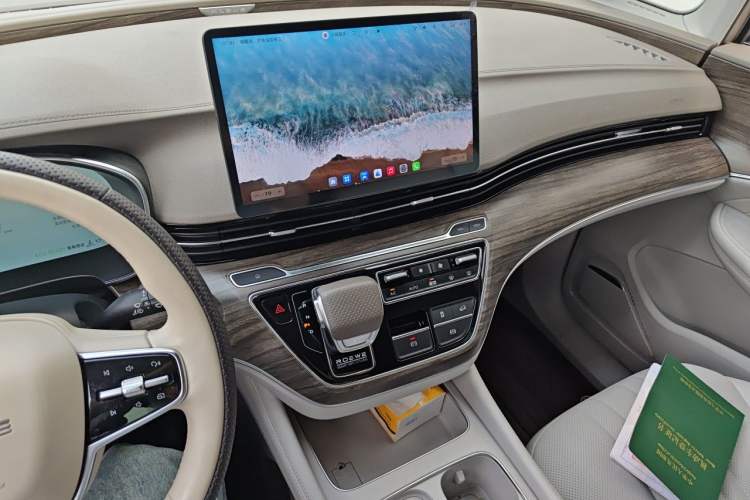 Used Roewe iMAX8 New Energy 2025 1.5T DMH Lu Zun Deluxe Edition Gear Lever