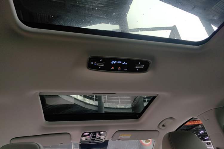 Used Roewe iMAX8 New Energy 2025 1.5T DMH Lu Zun Deluxe Edition Headliner