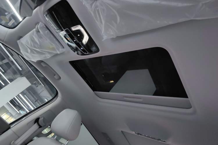 Used Roewe iMAX8 New Energy 2025 1.5T DMH Lu Zun Deluxe Edition Headliner