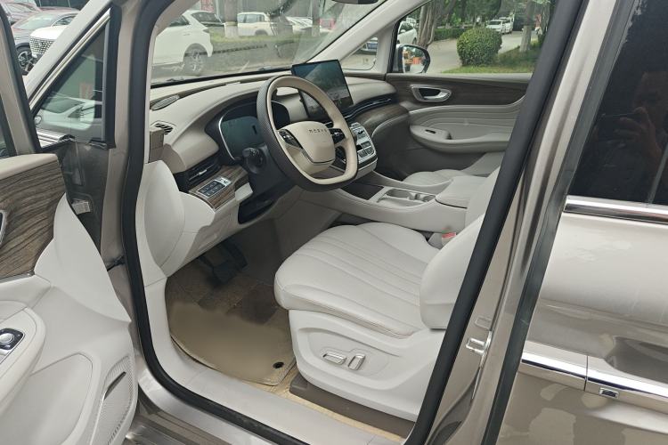 Used Roewe iMAX8 New Energy 2025 1.5T DMH Lu Zun Deluxe Edition Interior 1