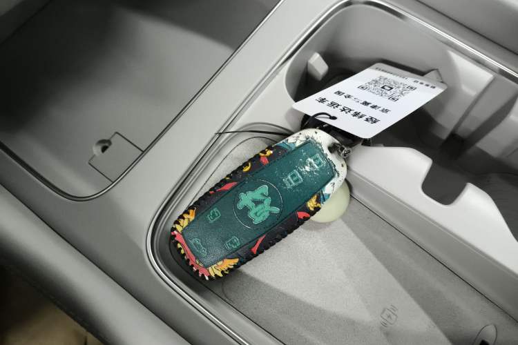 Used Roewe iMAX8 New Energy 2025 1.5T DMH Lu Zun Deluxe Edition Interior 1