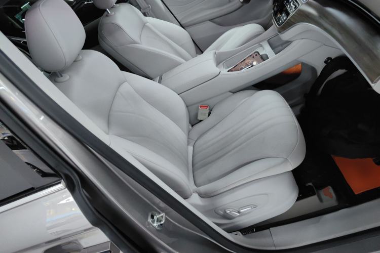 Used Roewe iMAX8 New Energy 2025 1.5T DMH Lu Zun Deluxe Edition Right Front Seat