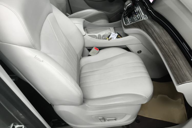 Used Roewe iMAX8 New Energy 2025 1.5T DMH Lu Zun Deluxe Edition Right Front Seat