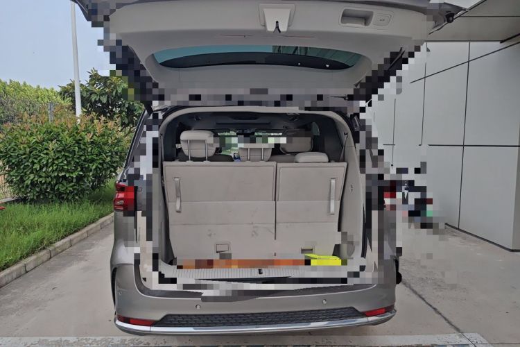 Used Roewe iMAX8 New Energy 2025 1.5T DMH Lu Zun Deluxe Edition Trunk