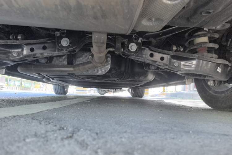 Used Roewe iMAX8 New Energy 2025 1.5T DMH Lu Zun Deluxe Edition Chassis Rear