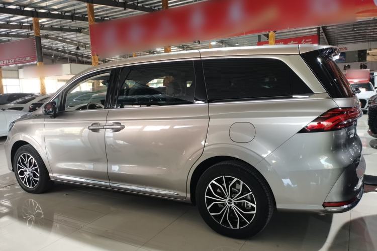 Used Roewe iMAX8 New Energy 2025 1.5T DMH Lu Zun Deluxe Edition Exterior 2