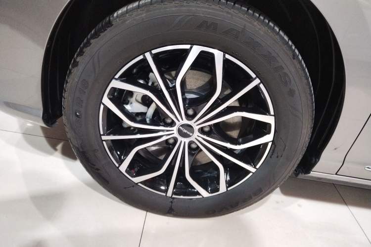 Used Roewe iMAX8 New Energy 2025 1.5T DMH Lu Zun Deluxe Edition Exterior 3
