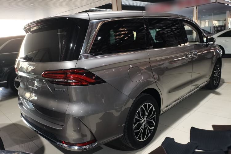 Used Roewe iMAX8 New Energy 2025 1.5T DMH Lu Zun Deluxe Edition Exterior 3