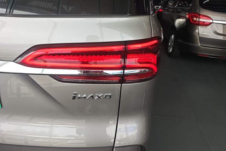 Used Roewe iMAX8 New Energy 2025 1.5T DMH Lu Zun Deluxe Edition Exterior 3